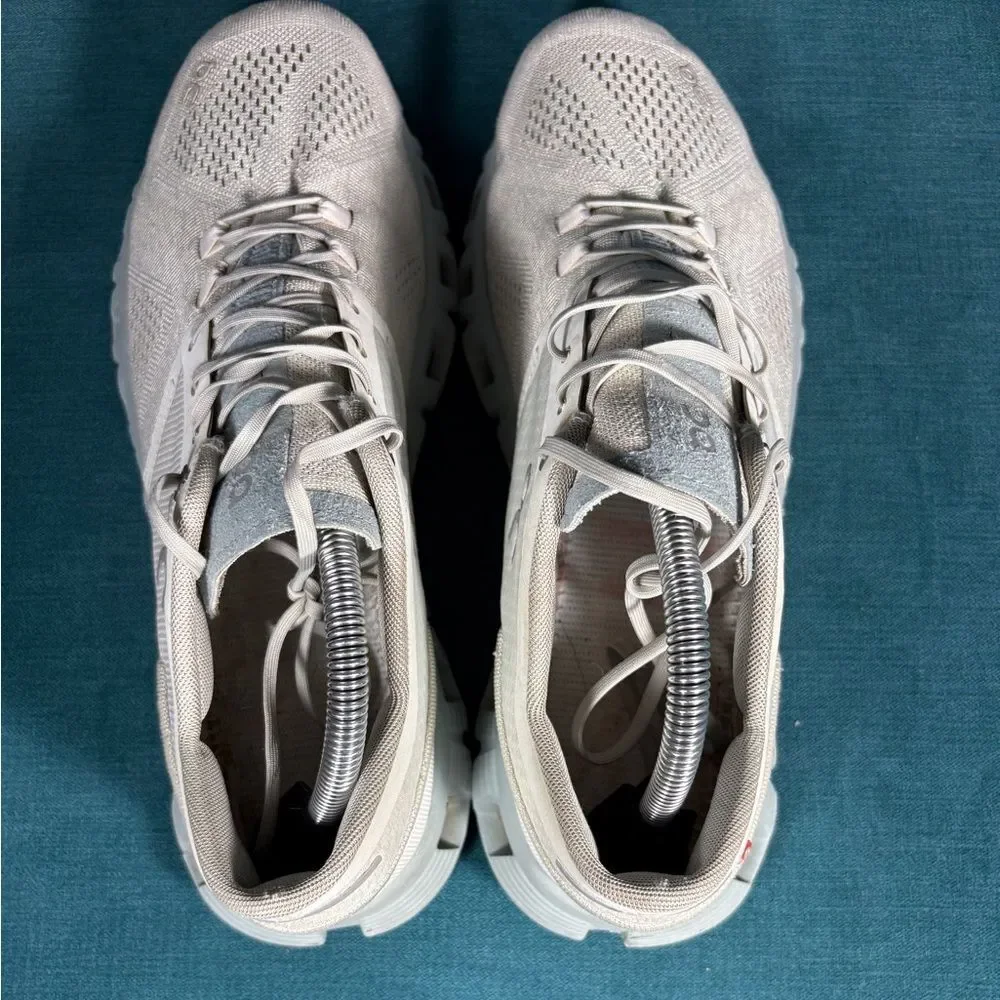 Size 10.5 - Women’s On X multicolor shoes_7
